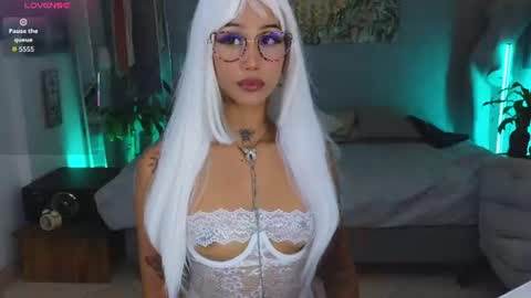 Elissecinnamon online show from July 11, 1:19 am