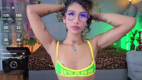 Elissecinnamon online show from July 30, 2:21 am