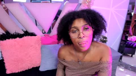 elit noa online show from February 2, 1:02 am