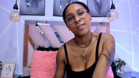 elit noa online show from February 11, 7:38 pm