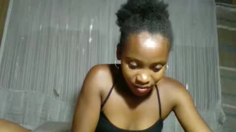 elita12010 online show from February 8, 7:34 am