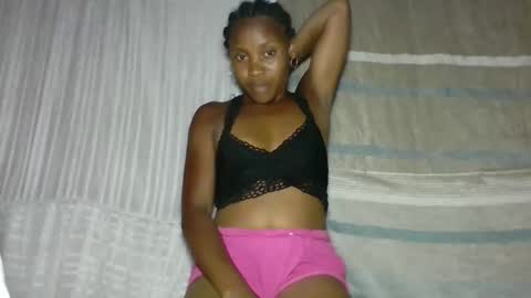 elita12010 online show from March 4, 10:54 am