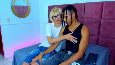 Valentino Konny y Jhon online show from May 8, 1:00 am