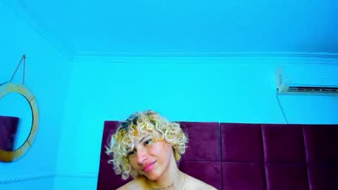 Valentino Konny y Jhon online show from May 28, 7:11 pm
