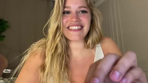 Stephanie online show from May 19, 1:56 am