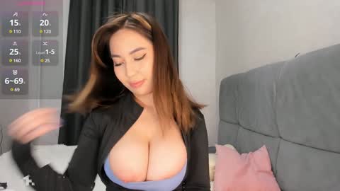 Snapshot of eliza_bad chatting on December 11, 6:20 pm Lika online show from December 11, 6:20 pm