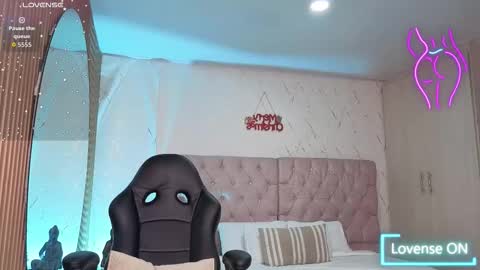 ELIZA online show from December 14, 7:40 pm