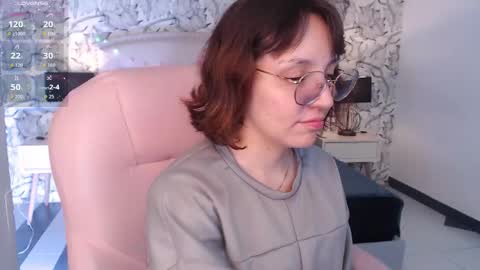 Eliza online show from November 14, 7:12 pm