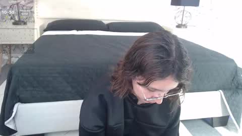 Eliza online show from February 7, 7:17 pm