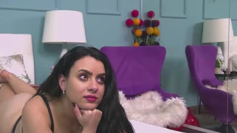 Eliza online show from February 15, 2:33 pm