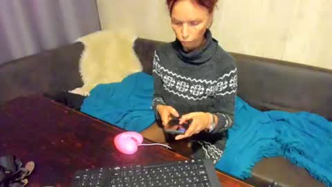 Snapshot of elizabe_th chatting on July 21, 8:33 pm Elizabethangel online show from July 21, 8:33 pm