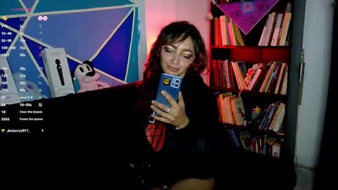 Snapshot of elizabeht_911 chatting on March 8, 2:37 am elizabeht_911 online show from March 8, 2:37 am