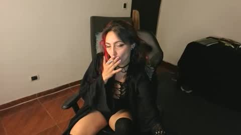 Snapshot of elizabeht_911 chatting on April 1, 9:21 am elizabeht_911 online show from April 1, 9:21 am