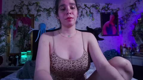 Elizabeth online show from January 28, 8:04 pm