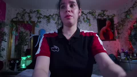 Elizabeth online show from February 4, 10:10 am