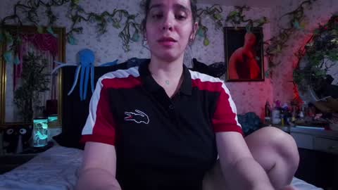 Elizabeth online show from February 4, 10:13 pm