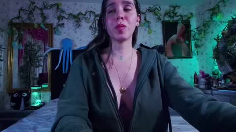 Elizabeth online show from February 10, 9:58 pm