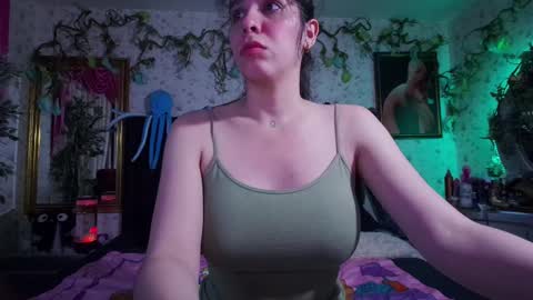 Elizabeth online show from February 15, 10:11 am