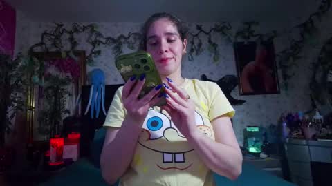 Elizabeth online show from October 18, 9:59 pm