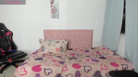 Snapshot of elizabeth_777 chatting on March 2, 1:26 am elizabeth_777 online show from March 2, 1:26 am