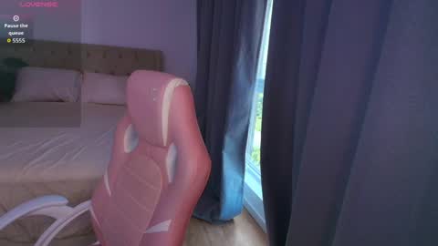 Snapshot of elizabeth_banks21 chatting on April 7, 11:43 am Elezabeth online show from April 7, 11:43 am