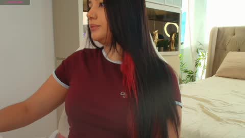 Snapshot of elizabeth_banks21 chatting on April 9, 11:15 am Elezabeth online show from April 9, 11:15 am