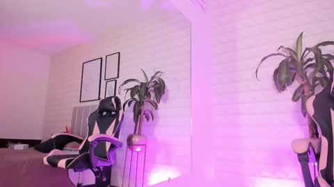 Miss Eliza online show from March 28, 7:13 pm