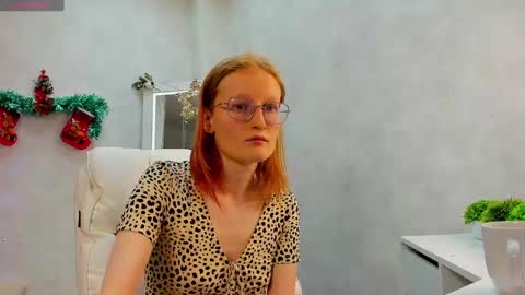 Elizabeth online show from December 28, 2:53 pm