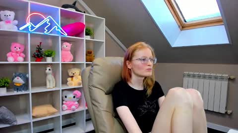 Elizabeth online show from December 31, 4:06 am