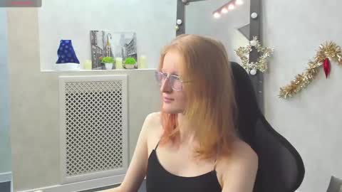 Elizabeth online show from January 19, 1:00 am