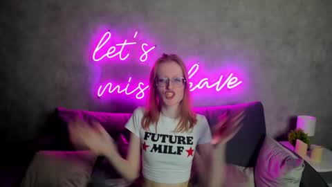 Elizabeth online show from February 1, 2:13 pm