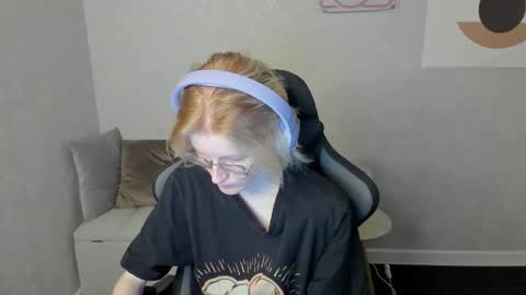 Elizabeth online show from September 17, 1:18 am