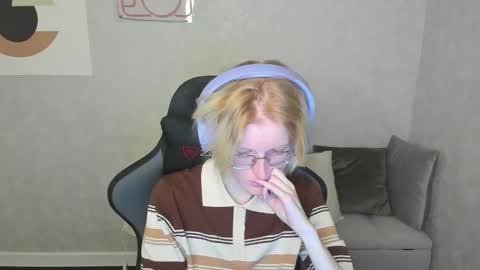 Elizabeth online show from September 20, 1:28 am