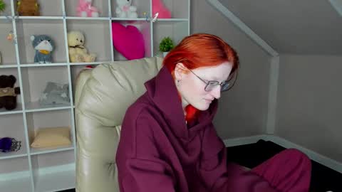 Elizabeth online show from January 8, 1:08 am