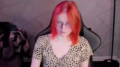 Elizabeth online show from February 2, 9:41 am