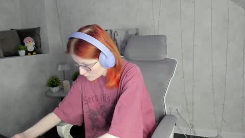 Elizabeth online show from February 10, 9:24 am