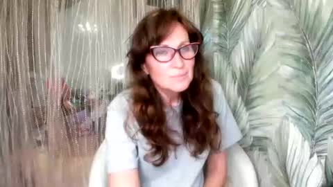 elizabeth_hottt online show from June 30, 12:28 pm