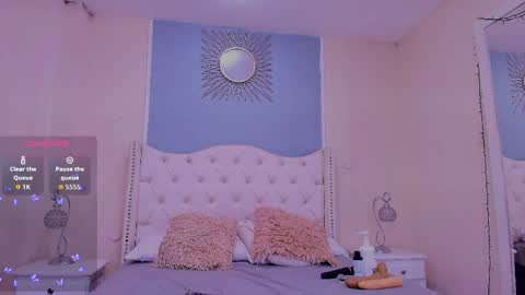 Elizabeth  online show from April 4, 3:20 pm