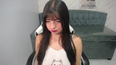 Elizabeth online show from July 1, 8:08 pm