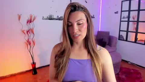 Elizabeth online show from August 5, 10:44 pm