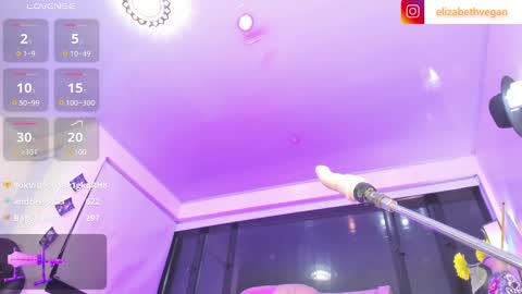 Elizabeth online show from December 6, 9:32 am