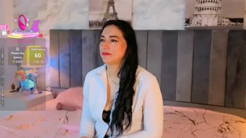 Snapshot of elizabethbennett_l chatting on November 23, 12:27 pm elizabth online show from November 23, 12:27 pm