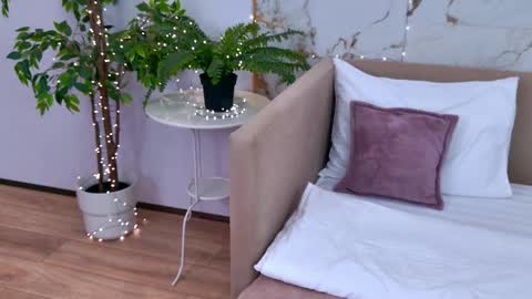 Elizabeth online show from January 15, 4:11 pm