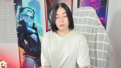 Snapshot of elizabethflowerr chatting on October 27, 2:37 am Eli online show from October 27, 2:37 am