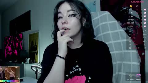 Eli online show from February 3, 1:37 am