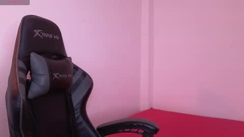 instgram aly leiv17 ---- Im model-independent online show from June 16, 8:33 pm