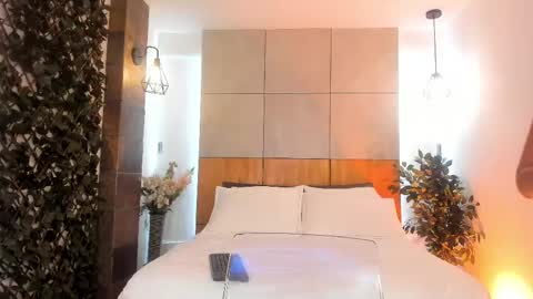   online show from April 14, 1:17 pm