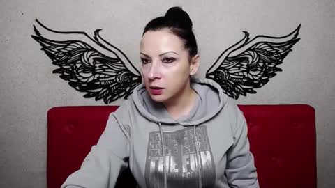 ElizabethSho online show from January 19, 6:10 pm