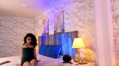 Snapshot of elizabethswift chatting on March 6, 12:23 pm elii online show from March 6, 12:23 pm