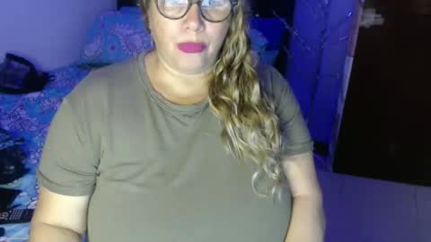 Elizabeth online show from November 8, 11:25 pm